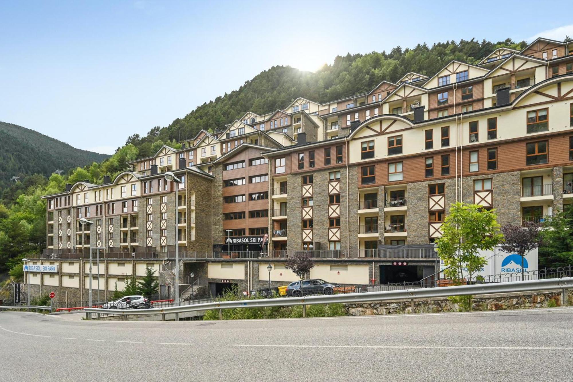 Charming Studio With Mountain View In Arinsal 40M² Buitenkant foto
